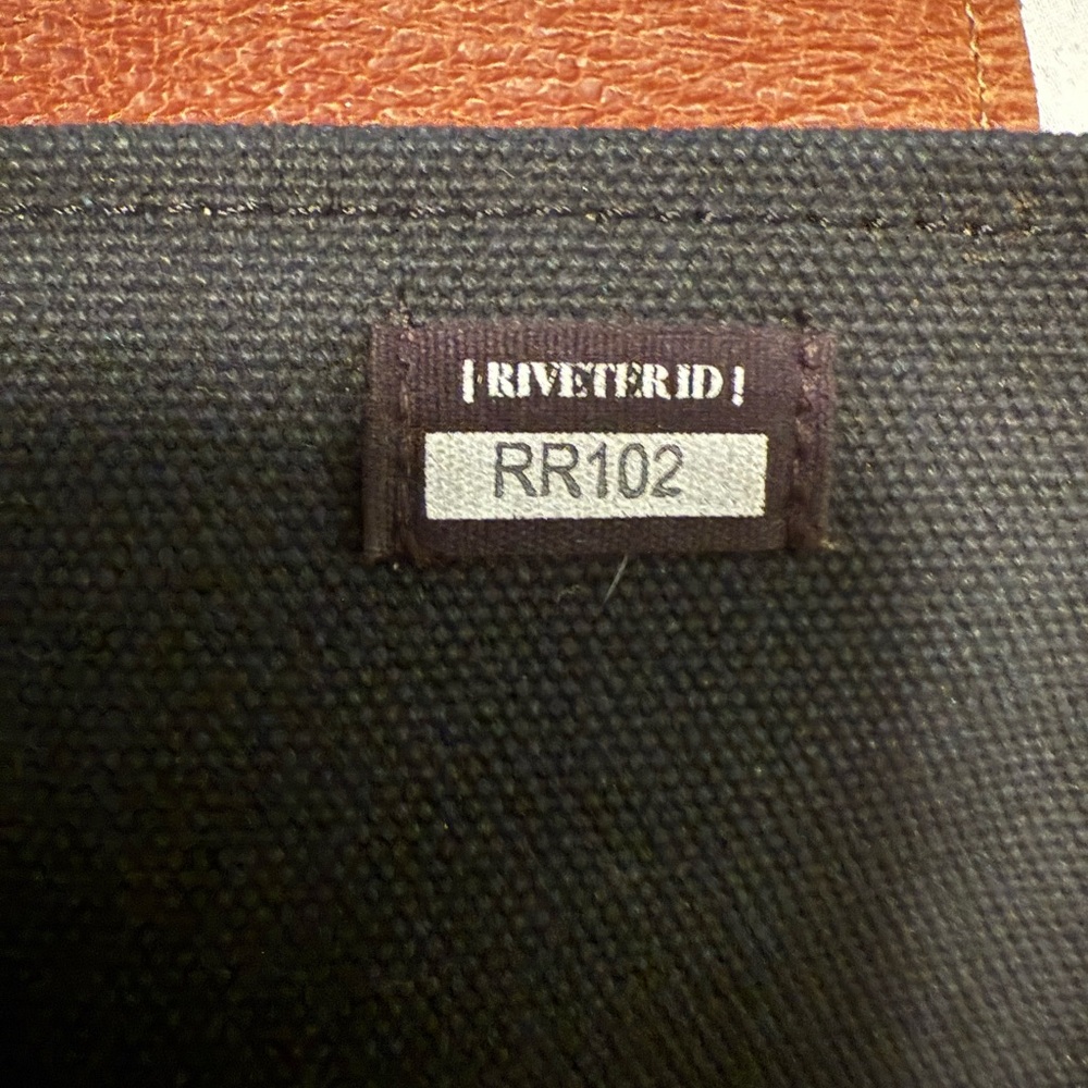 R. RIVETER leather and canvas bag, made in USA by military spouses! - Picture 4 of 12